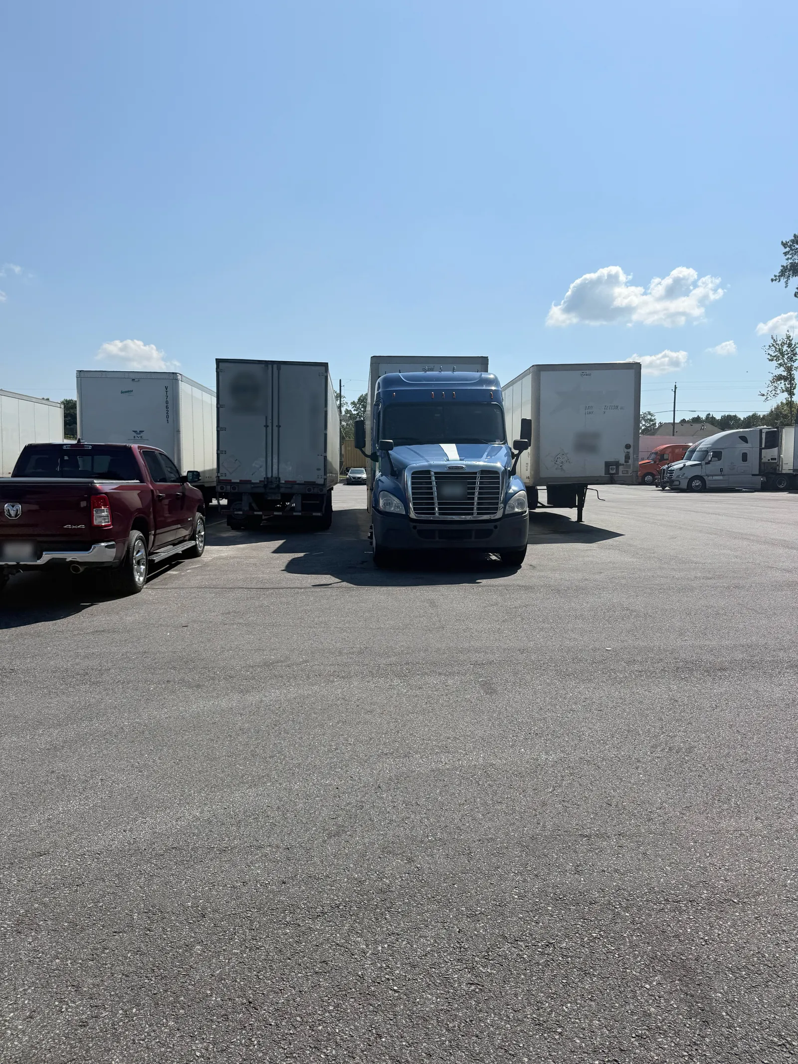 trailer parking Ellenwood GA