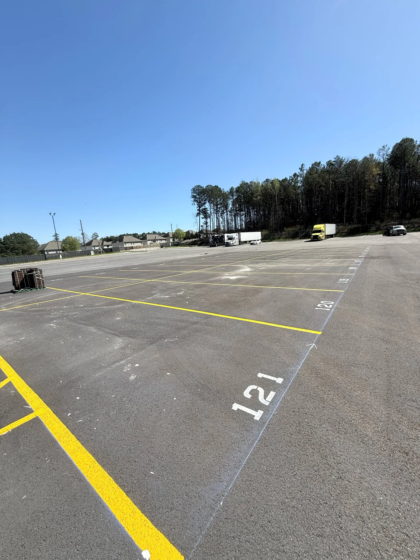 fenced truck parking Ellenwood GA